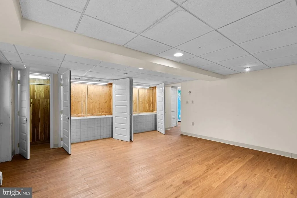 Photo of 7908 BROOKLYN BRIDGE ROAD