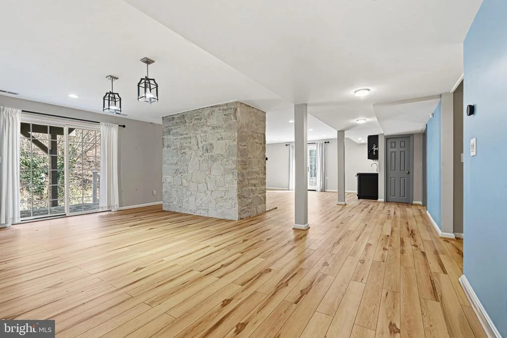 Photo of 901 NAVY ROAD