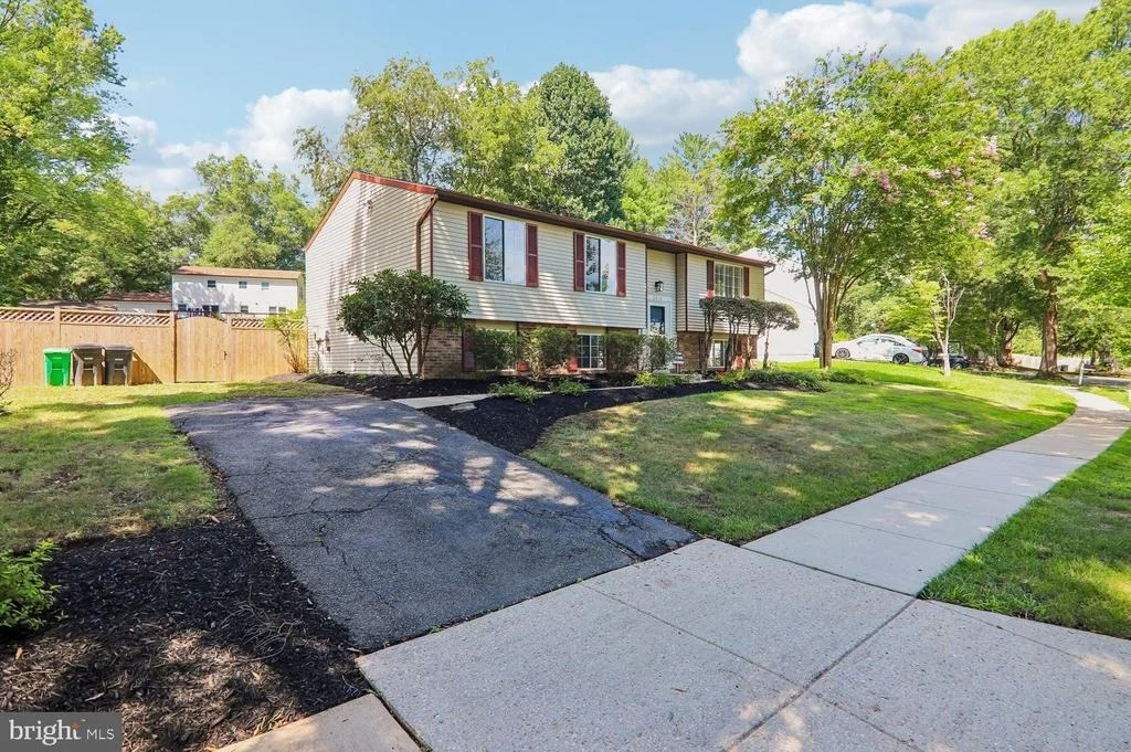 Photo of 6612 SEWARD ROAD