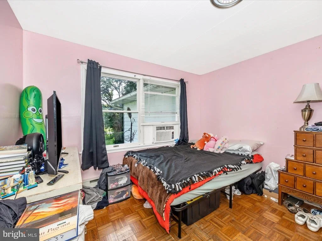 Photo of 7612 MCCLELLAN AVENUE
