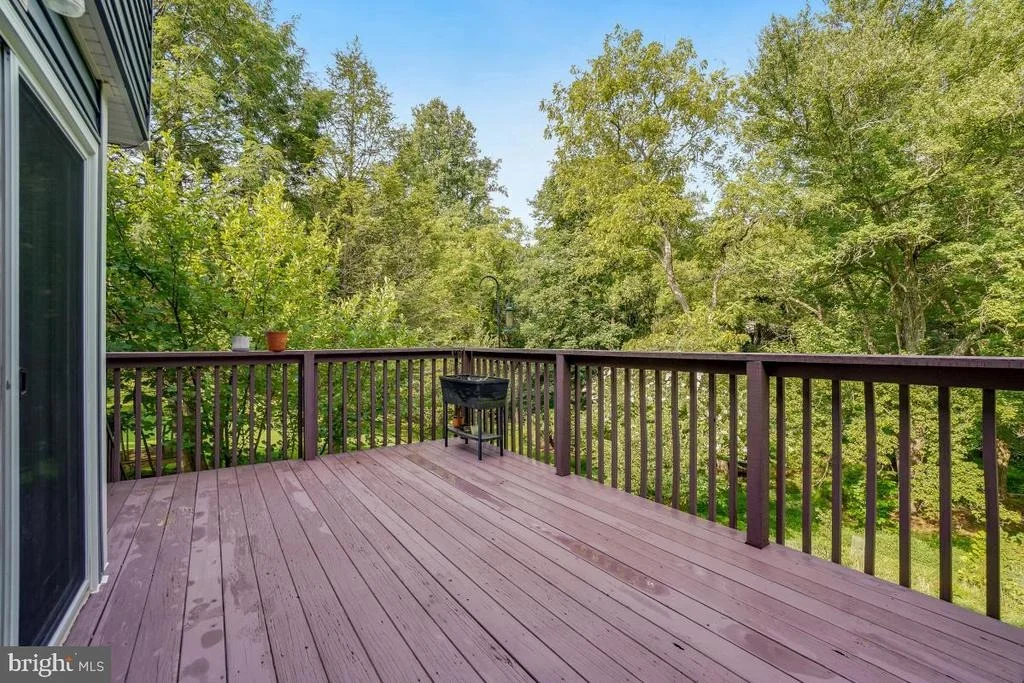 Photo of 14652 WOONSOCKETT DRIVE