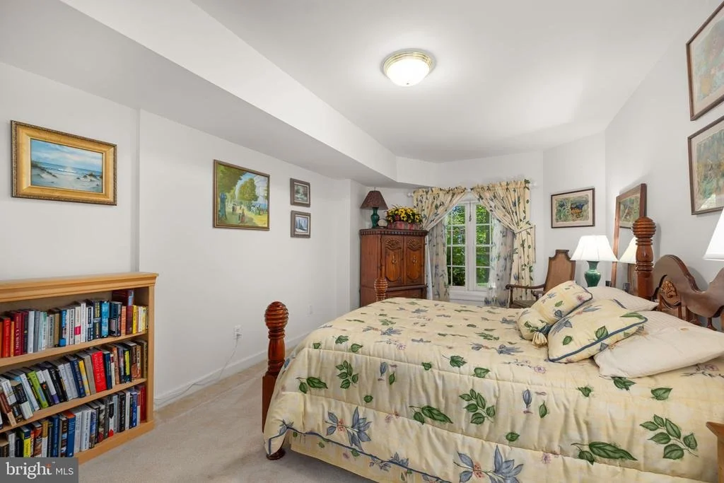 Photo of 897 CHINQUAPIN ROAD