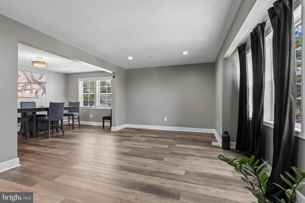 Photo of 209 W EDGEVALE ROAD