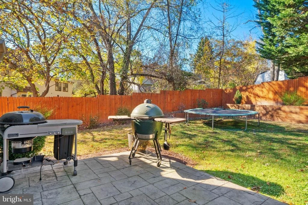 Photo of 15304 WATERGATE ROAD