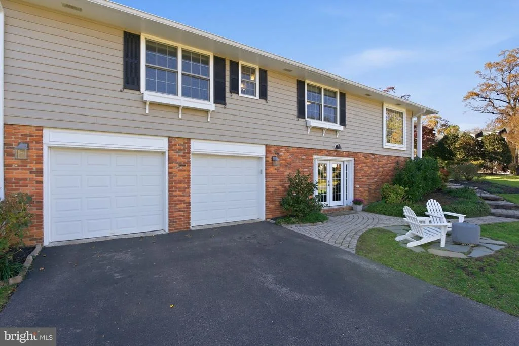 Photo of 214 PROVIDENCE ROAD