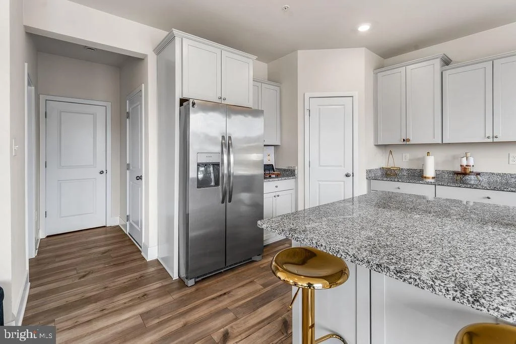 Photo of 5196 NEWPORT CIRCLE