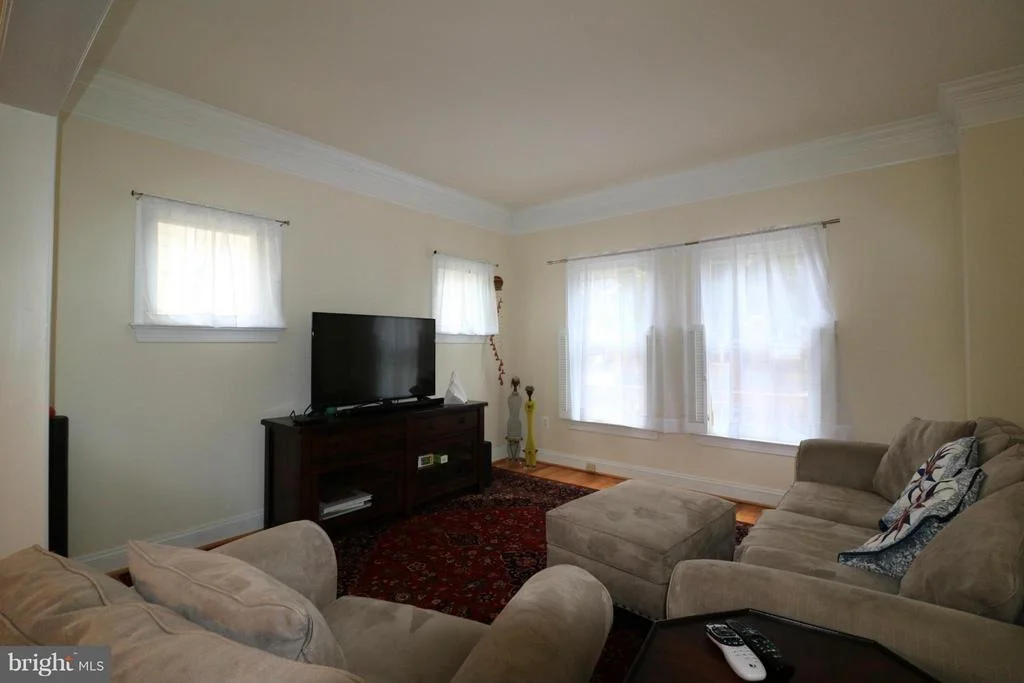 Photo of 6421 83RD PLACE