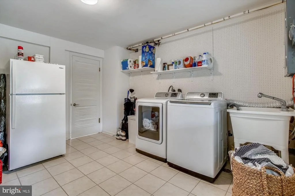 Photo of 1437 COLA DRIVE