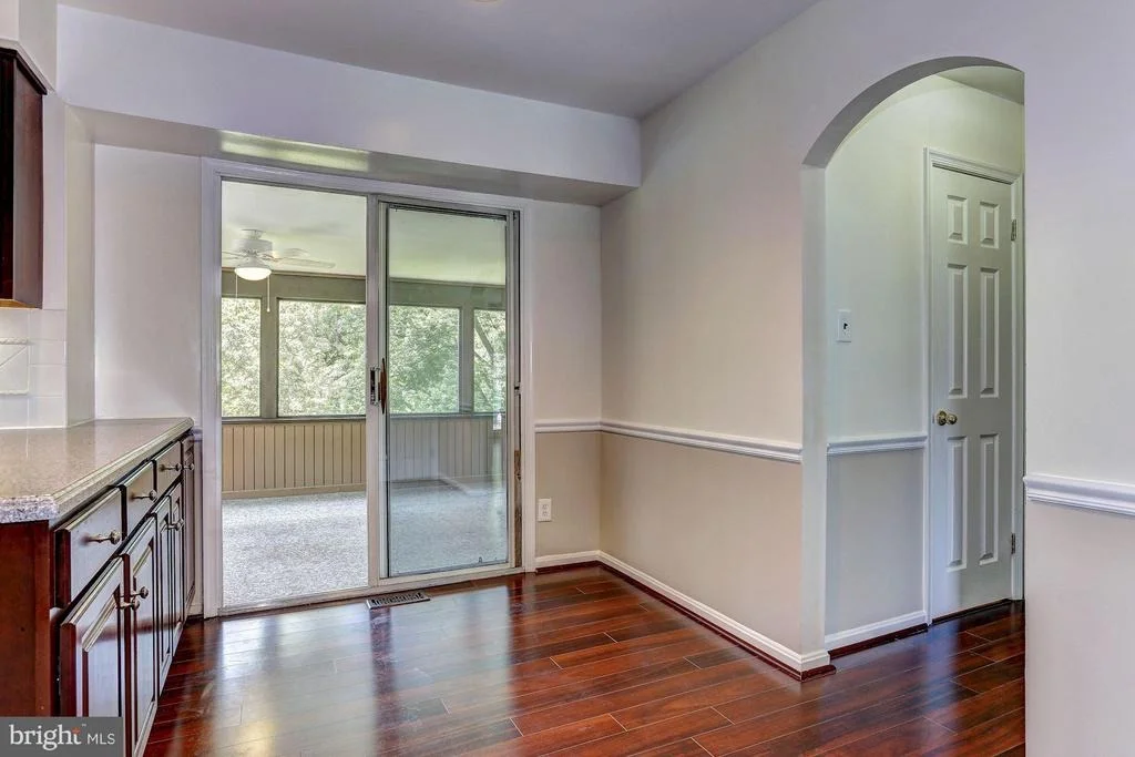 Photo of 18312 QUEEN ELIZABETH DRIVE