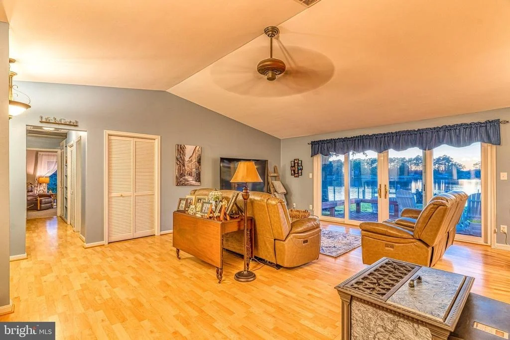 Photo of 16185 BRADBURN LANE