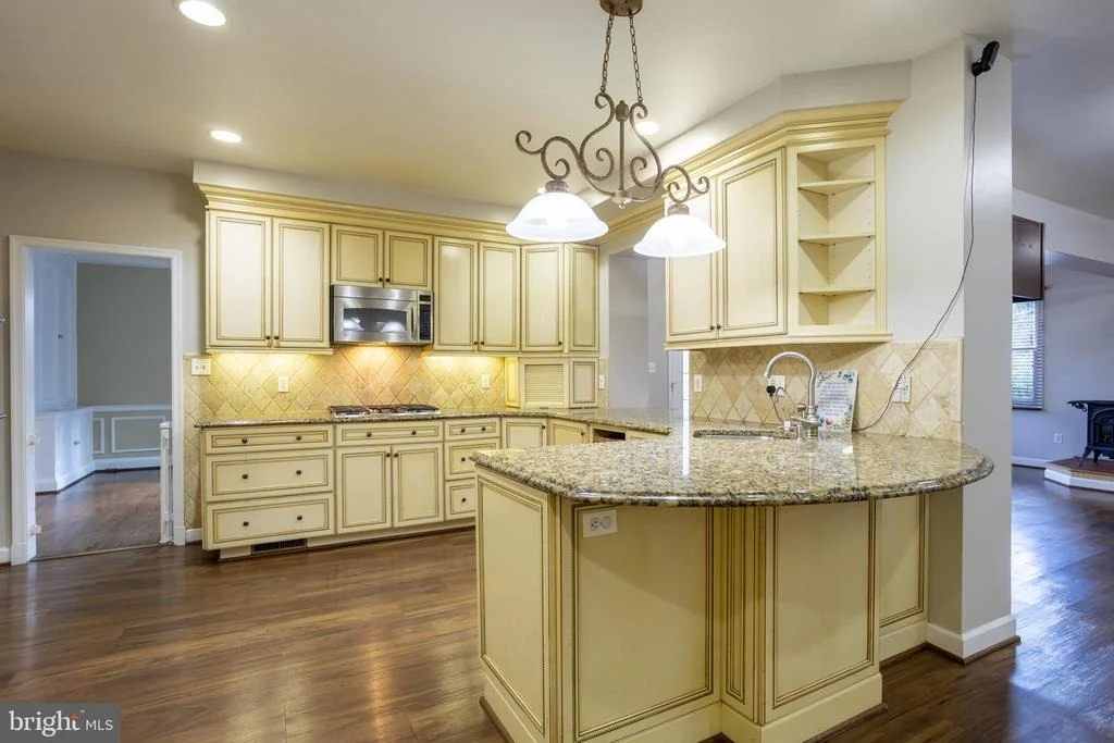 Photo of 3306 LABYRINTH ROAD