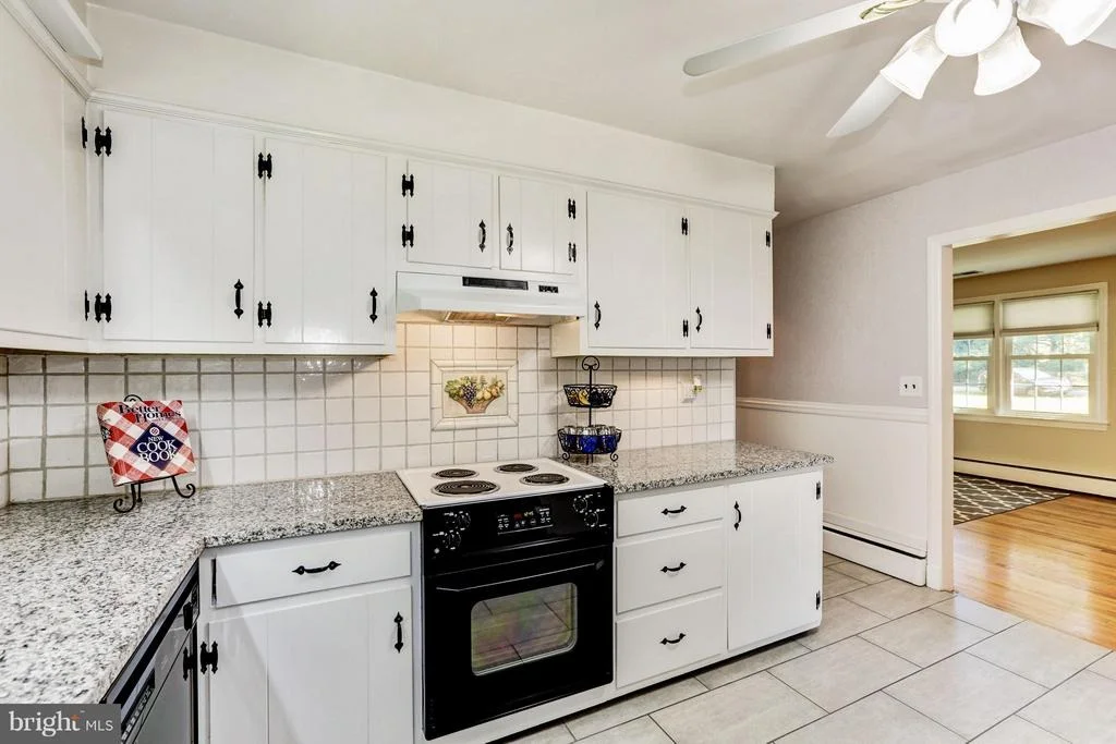 Photo of 18112 MUNCASTER ROAD