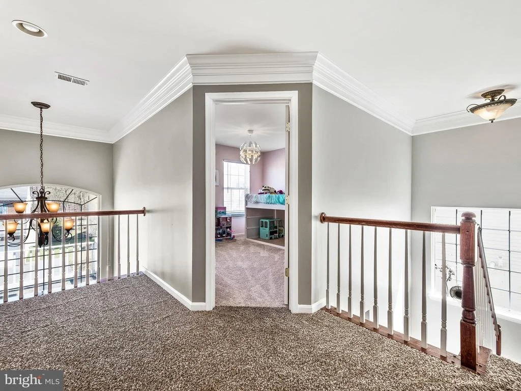 Photo of 6122 CLEMENTS LANE
