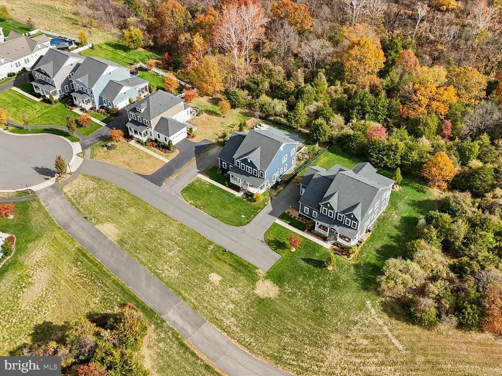Photo of 25970 LIQUIDAMBAR LANE