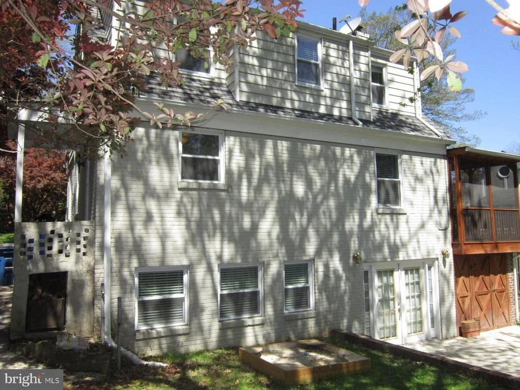 Photo of 9103 KINGSBURY DRIVE