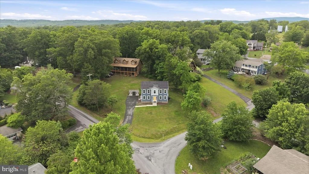 Photo of 200 FAIRWAY CIRCLE