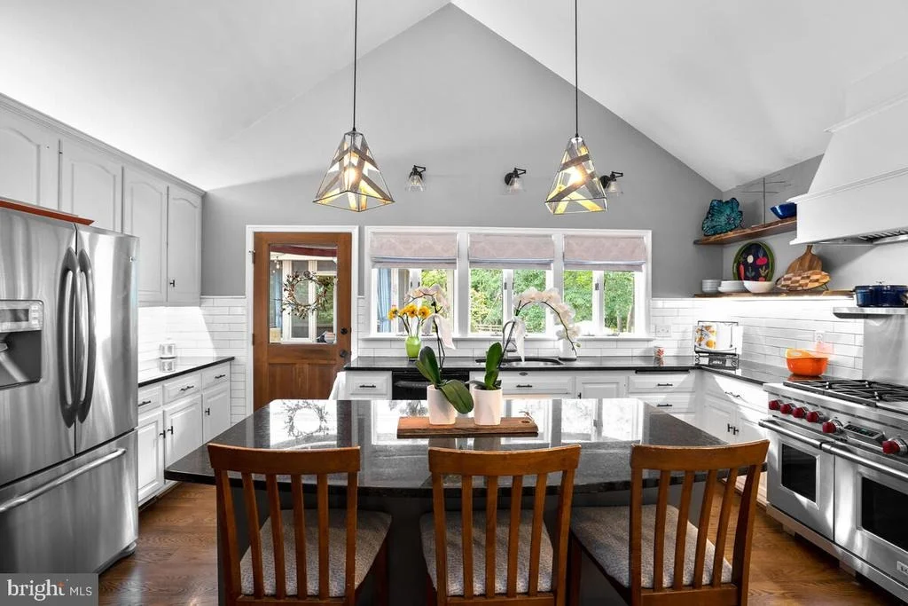 Photo of 17030 BARN RIDGE DRIVE
