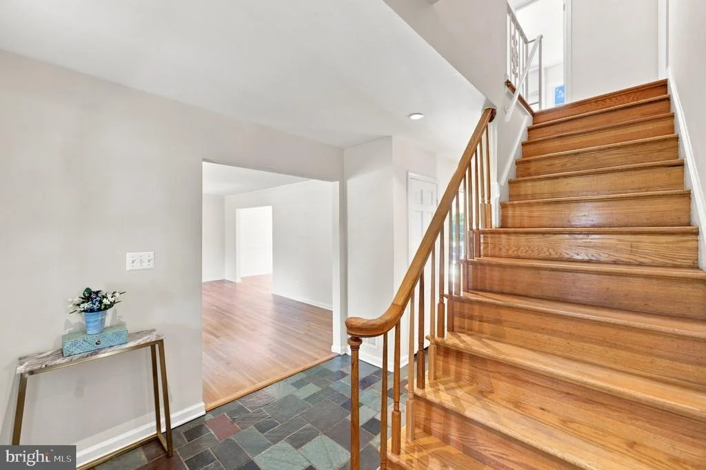 Photo of 2400 E GATE DRIVE