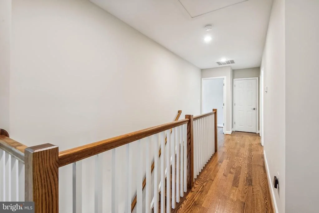 Photo of 3033 WAYNE ROAD
