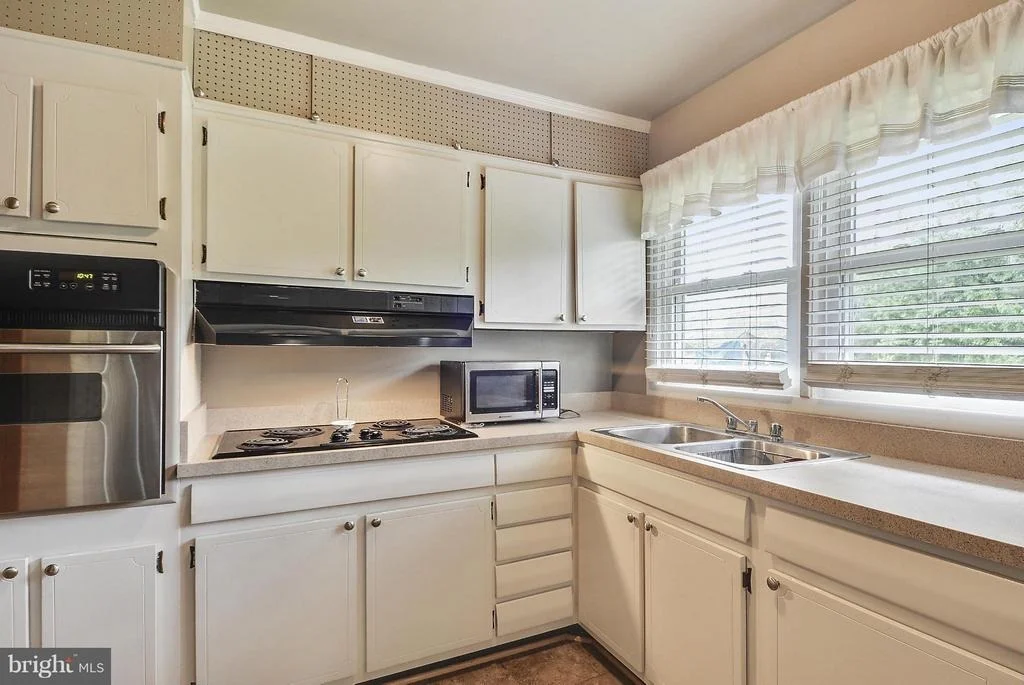 Photo of 7810 SPOUT SPRING ROAD