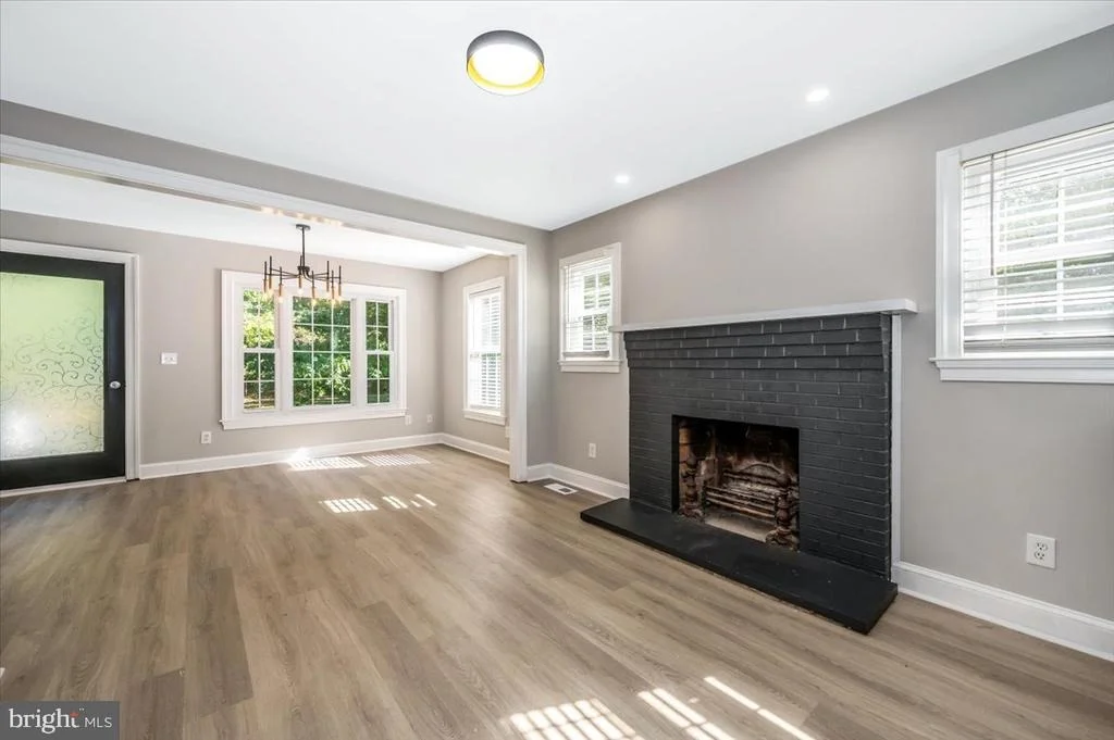 Photo of 1552 DENNIS ROAD