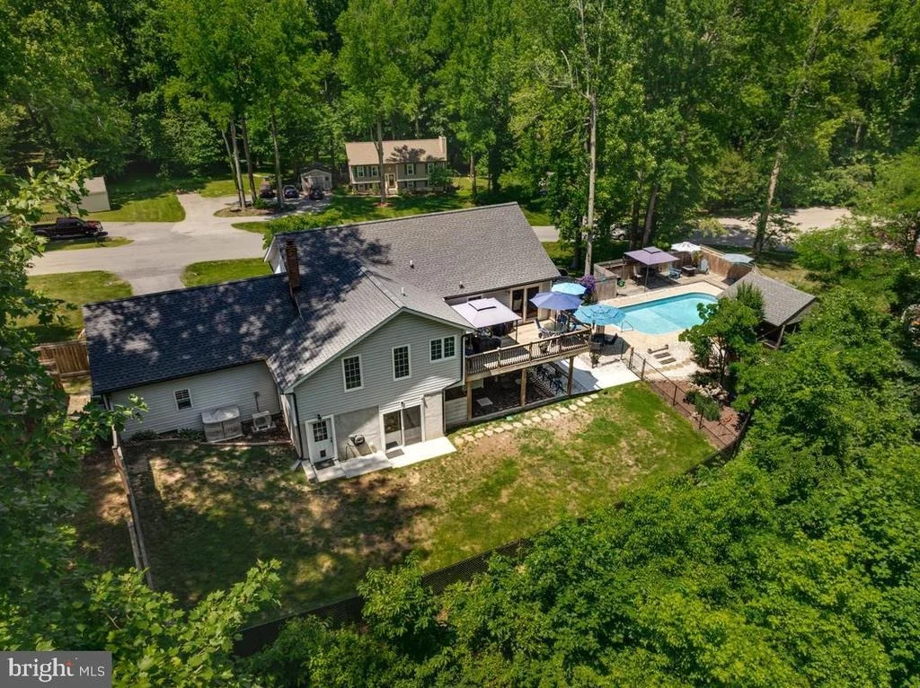 Photo of 9017 MEGAN CIRCLE