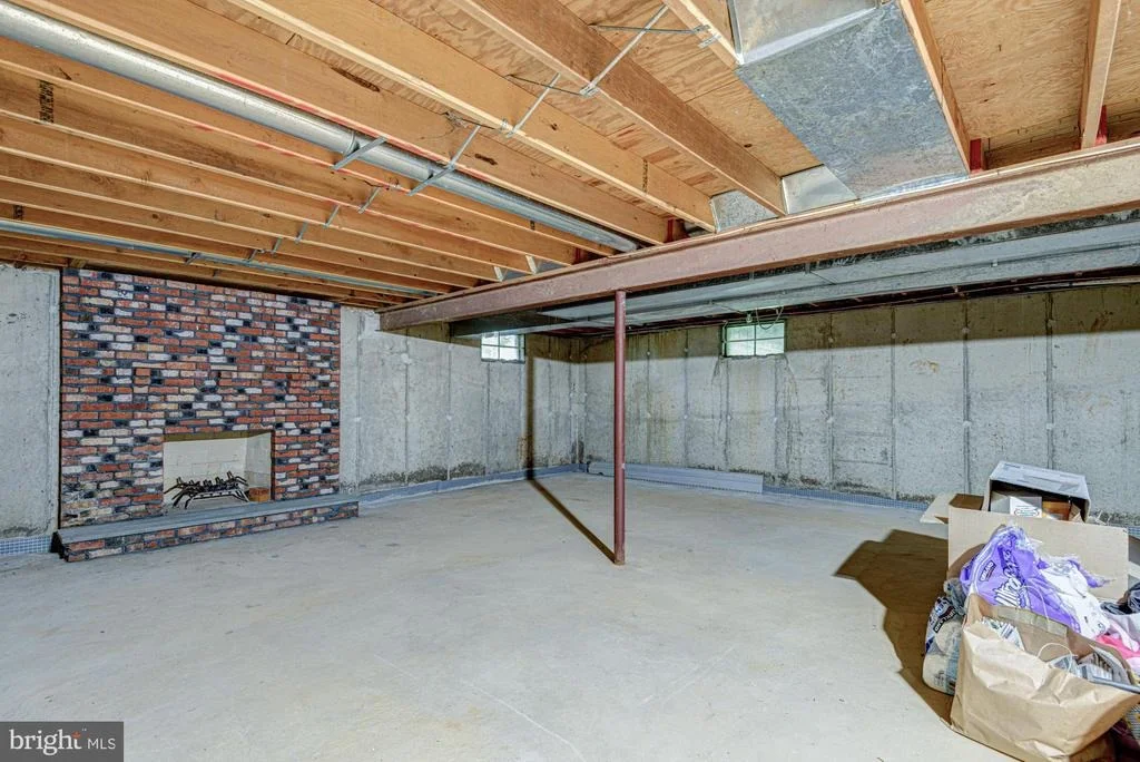 Photo of 8 RISA COURT