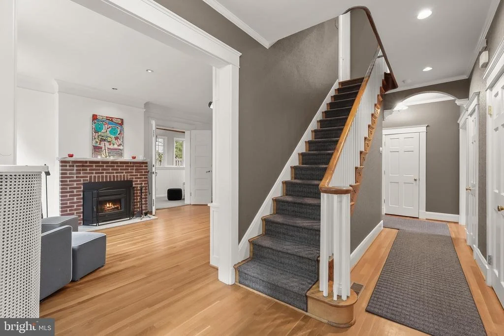 Photo of 210 NORTHFIELD PLACE