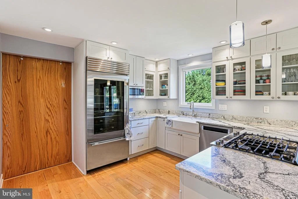 Photo of 8668 FELSVIEW DRIVE