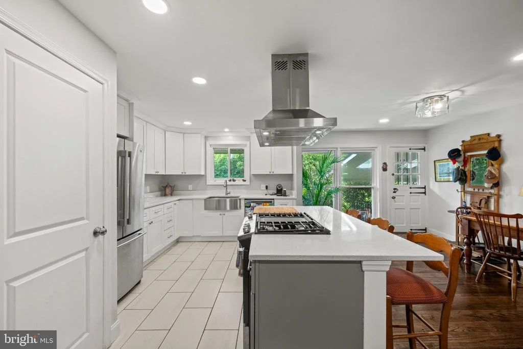 Photo of 803 JOPPA ROAD W