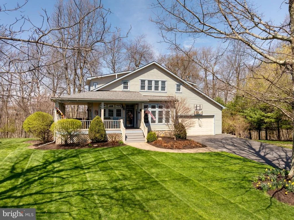 Photo of 726 SUNSET RIDGE DRIVE