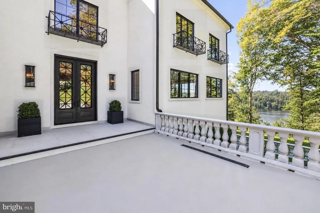 Photo of 620 RIVERCREST DRIVE