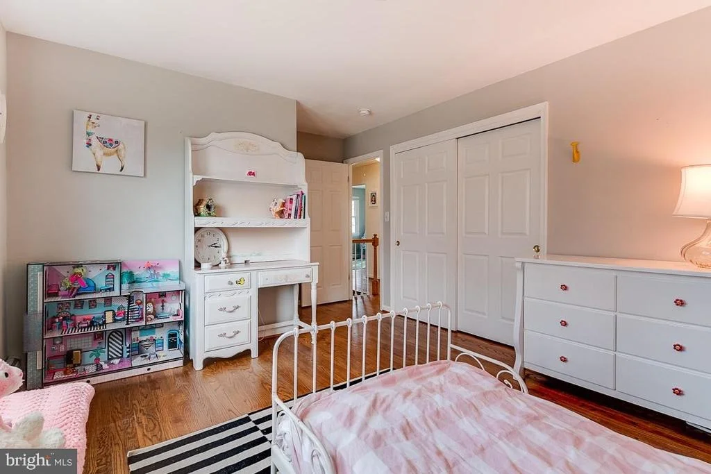Photo of 9702 LONGVIEW DRIVE