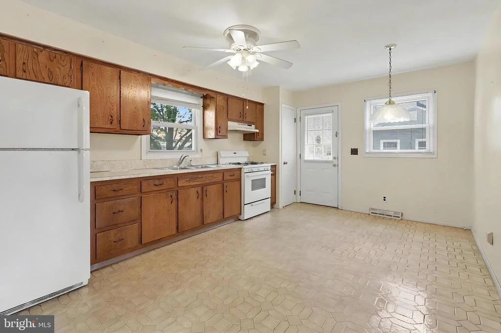 Photo of 16 RUNNING BROOK ROAD
