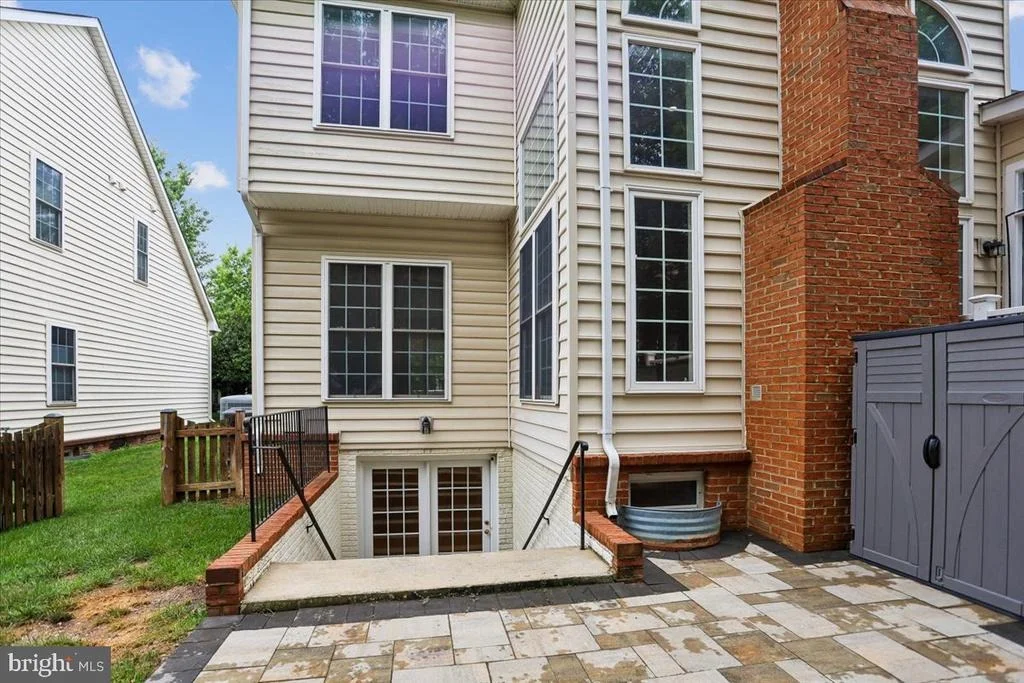 Photo of 42855 CHATELAIN CIRCLE