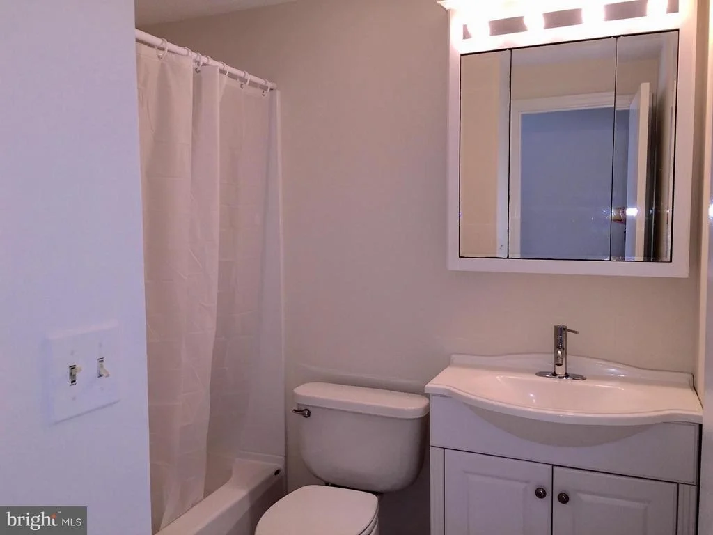 Photo of 826 CHADWICK CIRCLE