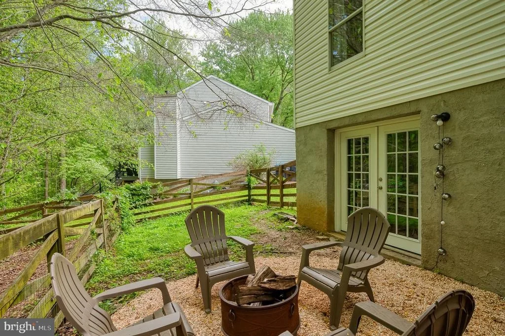 Photo of 414 ABBEY CIRCLE
