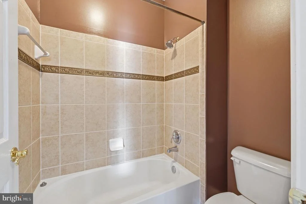 Photo of 2148 CHESTNUT LANE