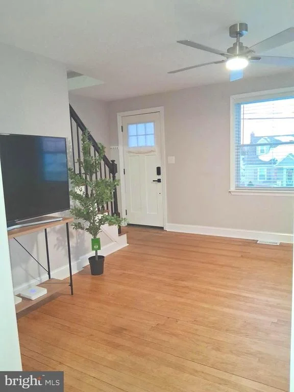 Photo of 1225 LANDOVER ROAD