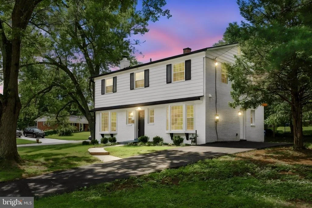 Photo of 2610 SILVERDALE DRIVE