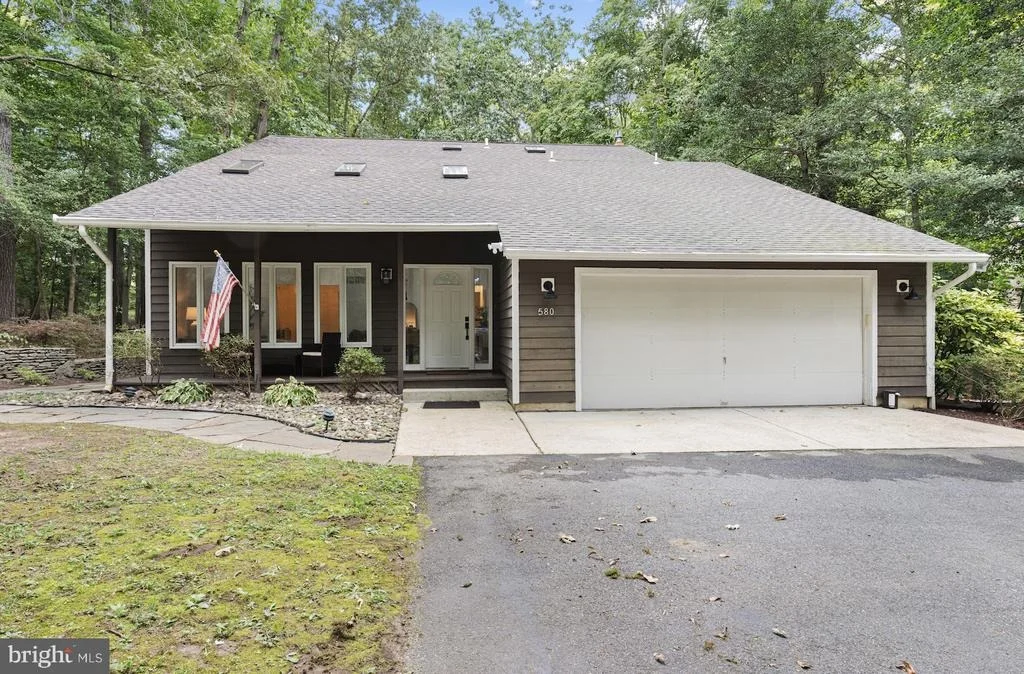 Photo of 580 PINEDALE DRIVE