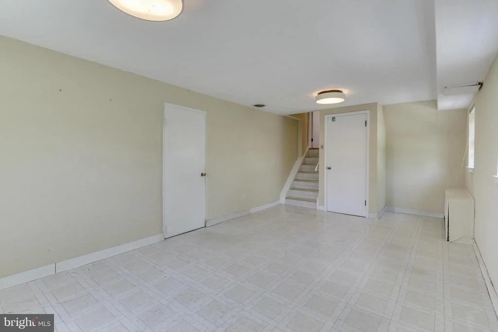Photo of 6605 DEANCROFT ROAD