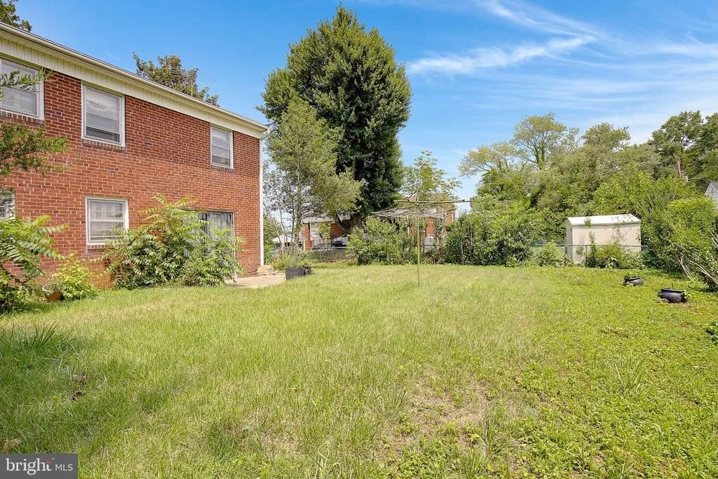 Photo of 5907 BEDFORD LANE