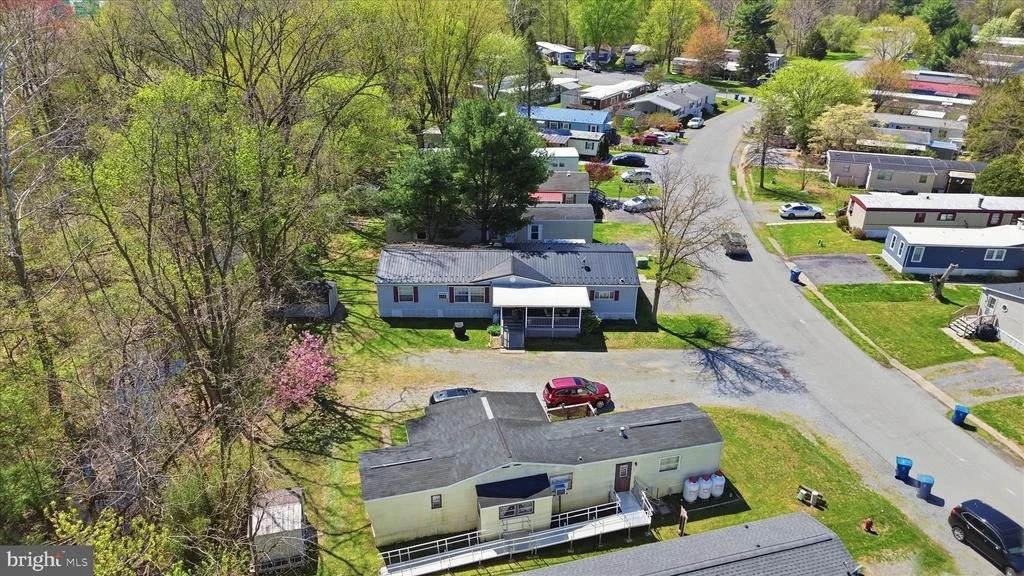 Photo of 11125 LAKESIDE DRIVE