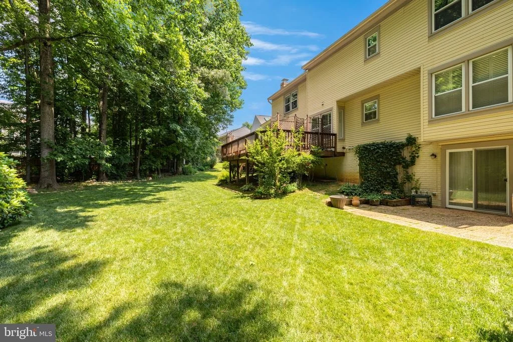Photo of 9304 MAINSAIL DRIVE