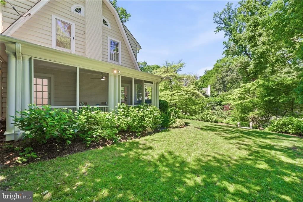 Photo of 7109 MEADOW LANE