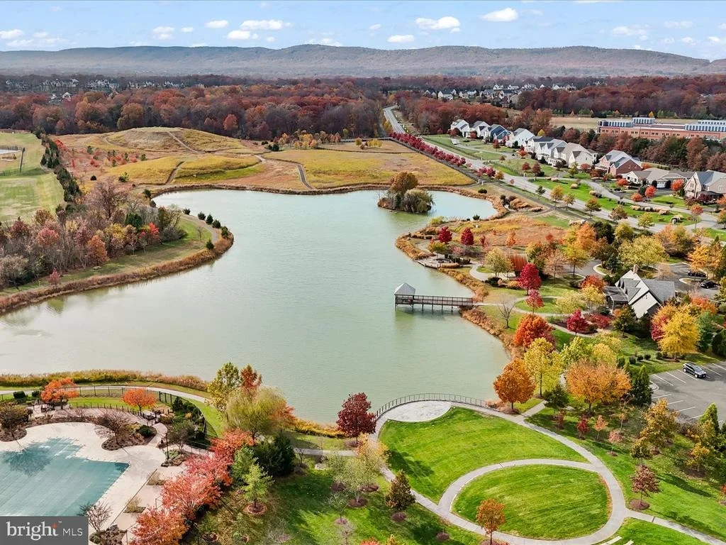 Photo of 25970 LIQUIDAMBAR LANE