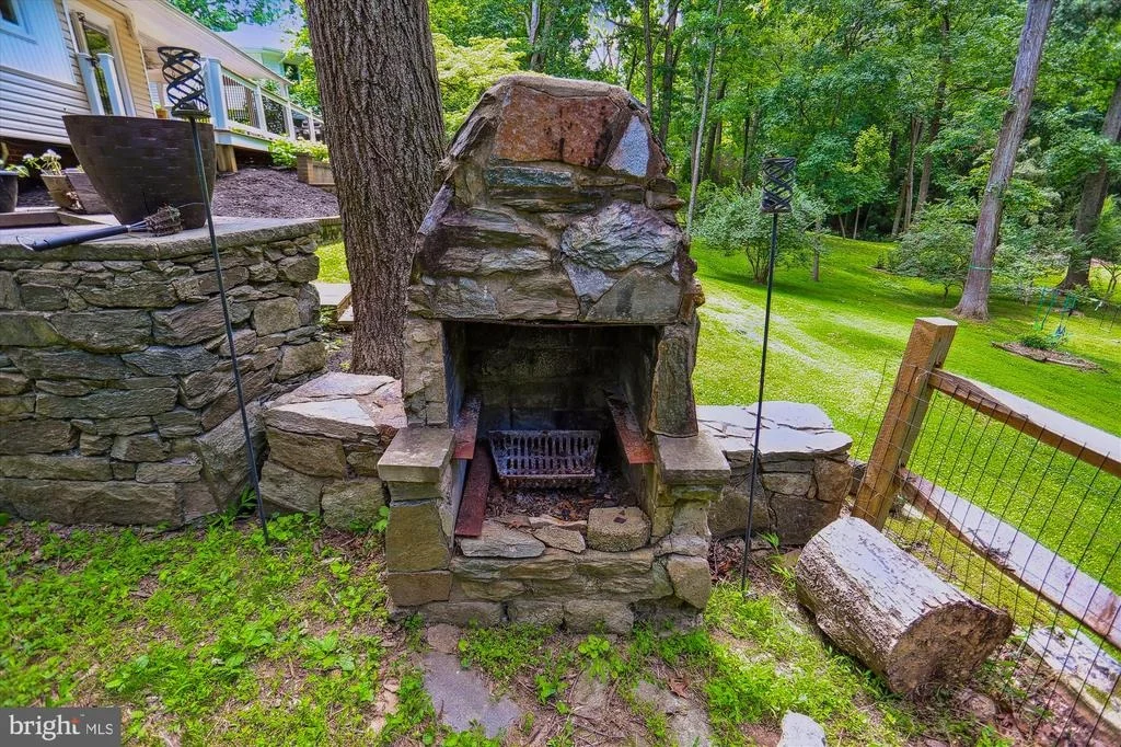 Photo of 11816 LONGDRAFT COURT