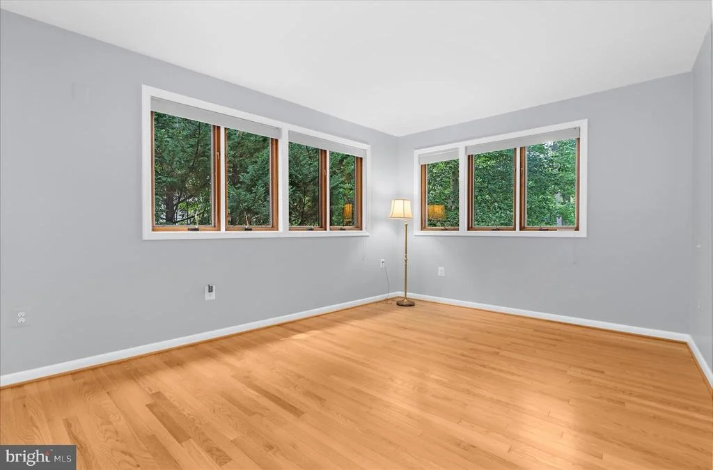 Photo of 698 DISCOVERY ROAD