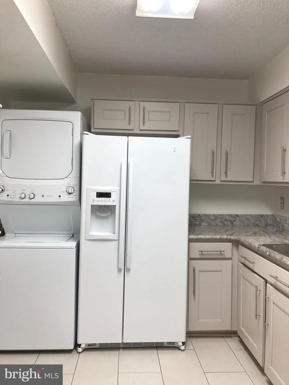Photo of Unit 3608 at 15115 INTERLACHEN DRIVE
